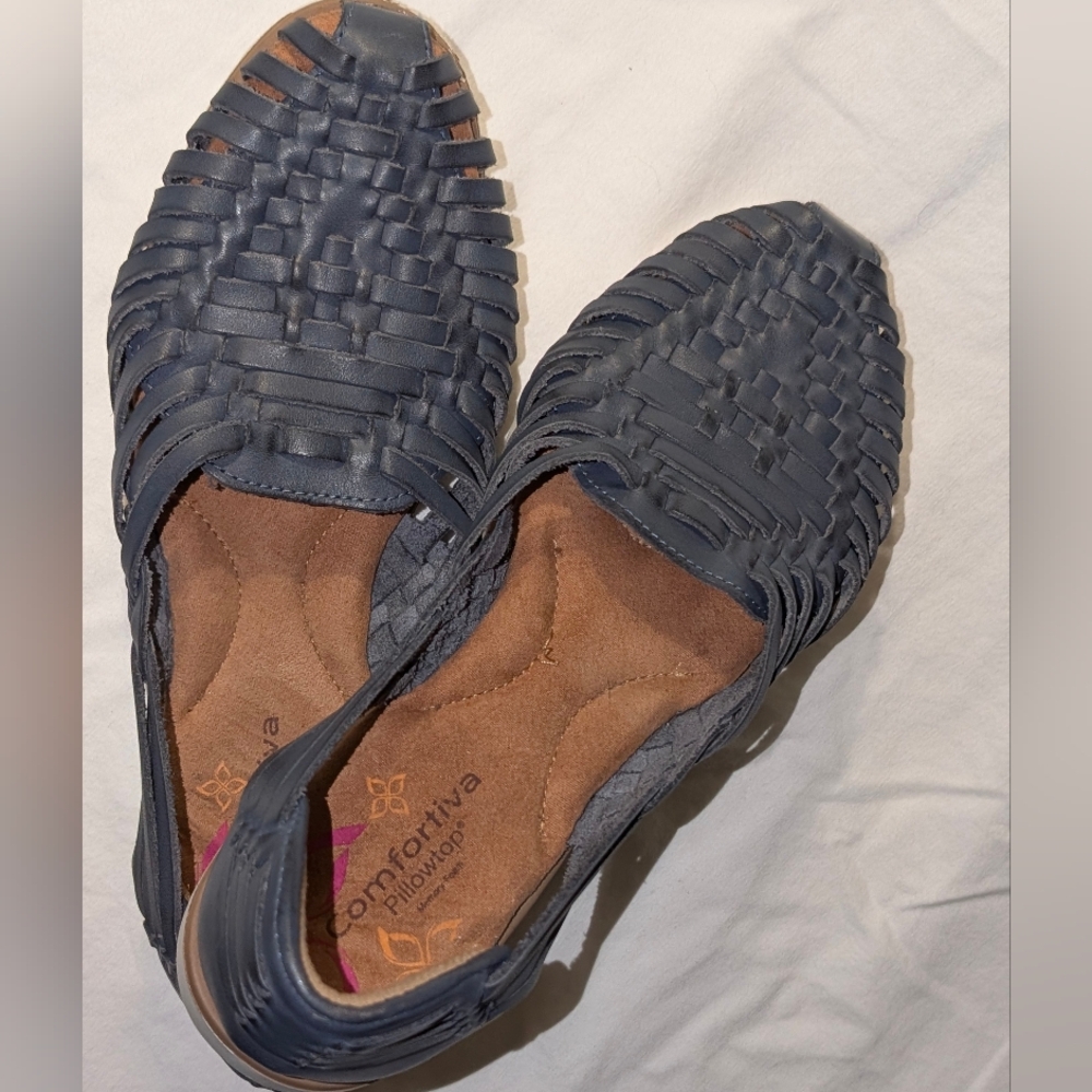Comfortiva Women's Navy Woven Flats